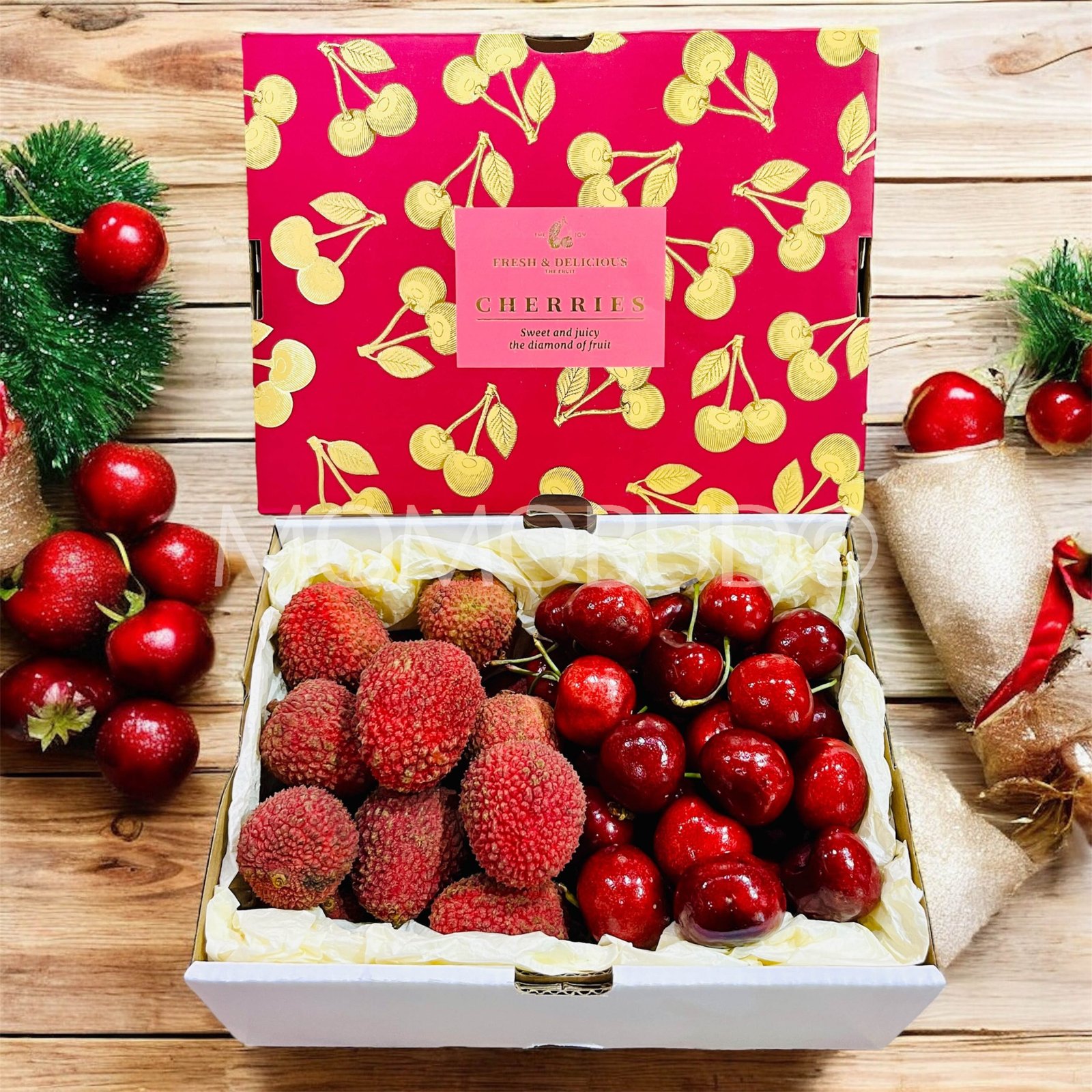 MomoBud Finest Selection Lychee & Red Cherry Gift Box (1.5kg)