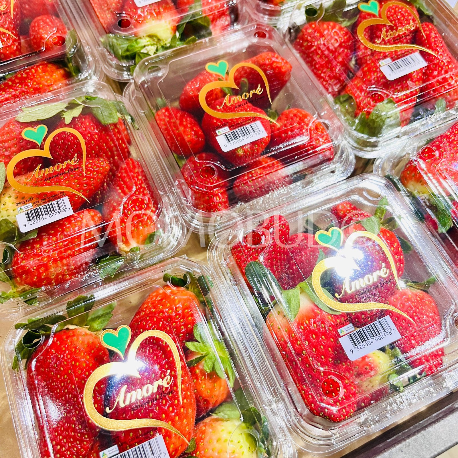 Amore Strawberry (250g punnet) - Image 2