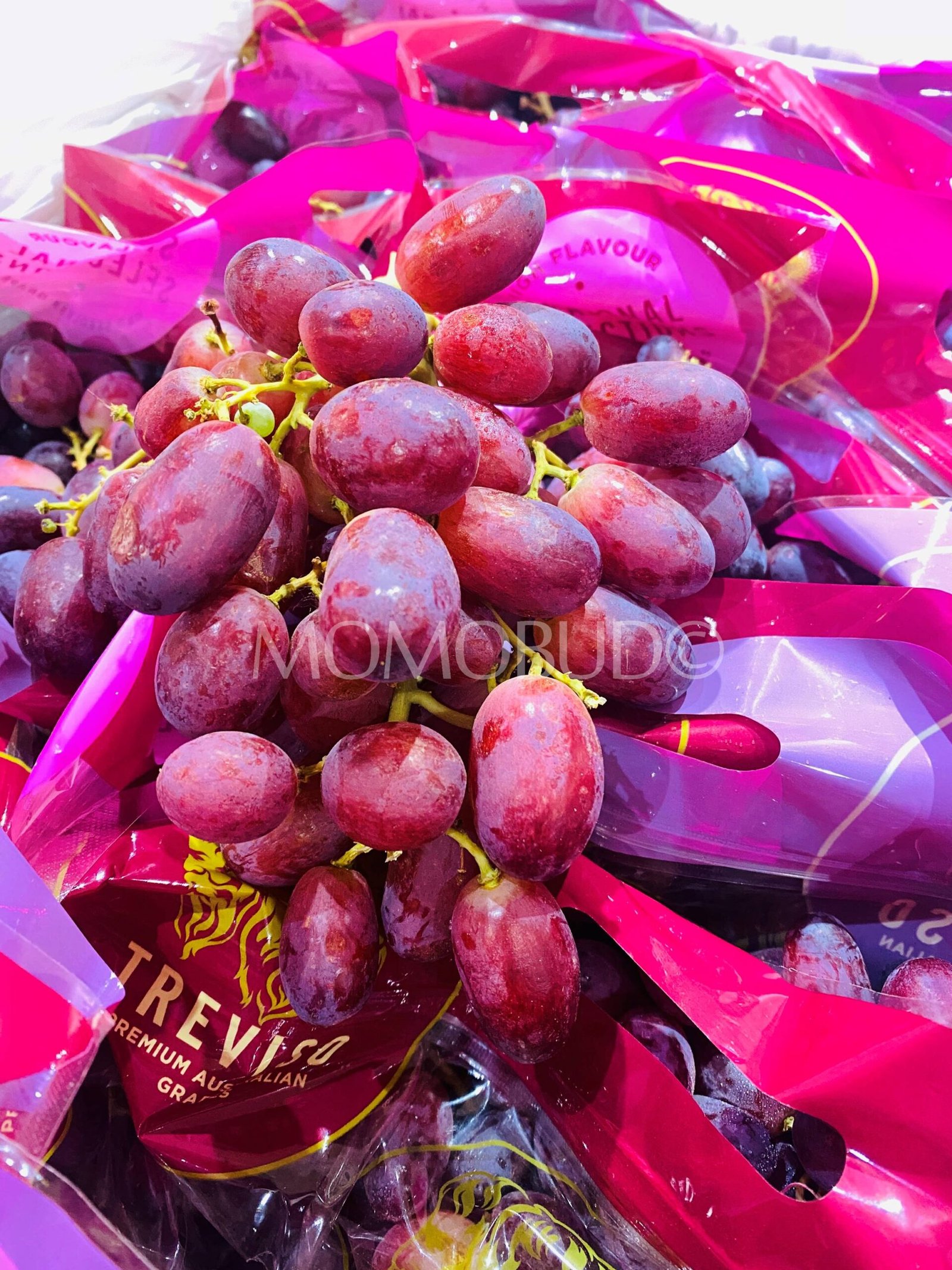 Crimson Red Seedless Table Grapes (1kg) - Image 2