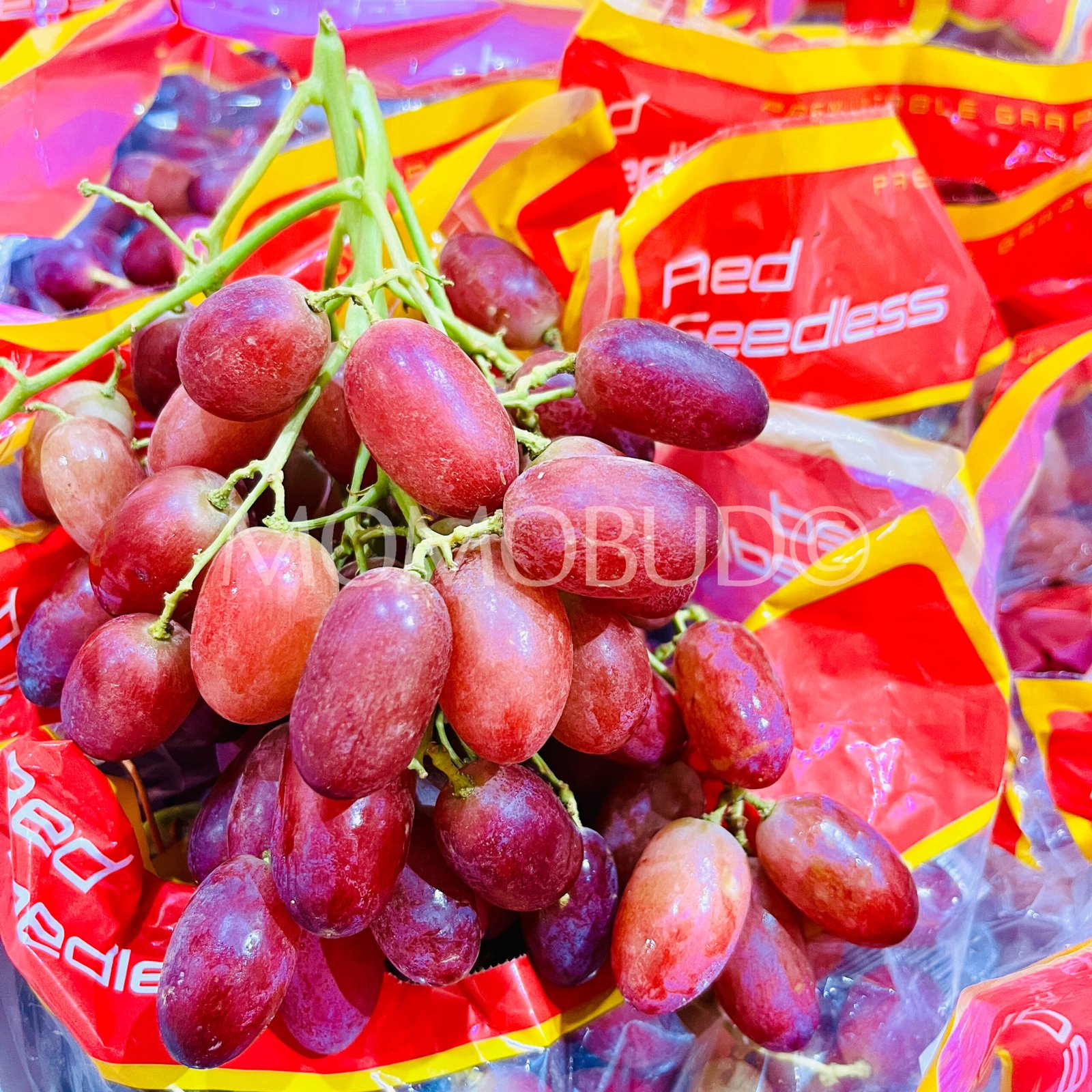 Crunchy Pop™ Red Seedless Grapes (1kg) - Image 2