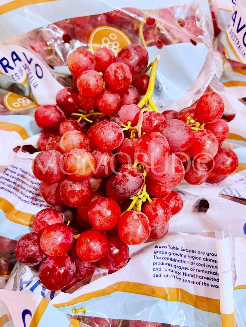 Carlita™ Red Seedless Grapes (1kg) - Image 2
