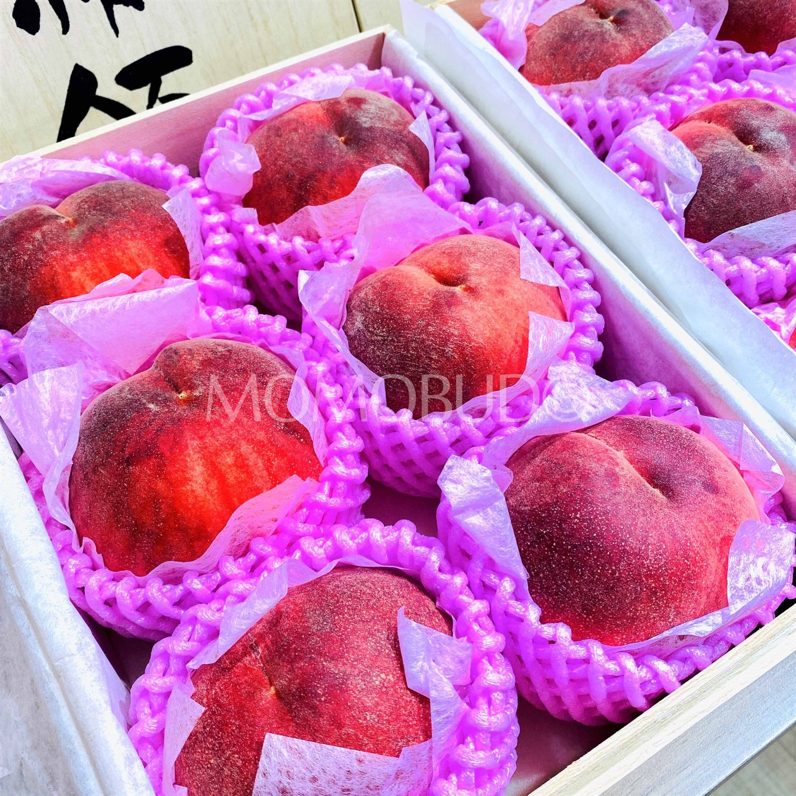 *MomoBud Exclusive* Japanese Misaka No Momo (Daitouryou Grade) Wooden Gift Box (2kg) - Image 3
