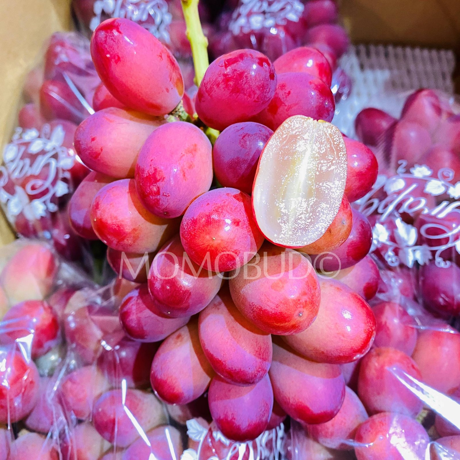 Japanese Shinku Red Shine Muscat Grapes (600-700g approx) - Image 2