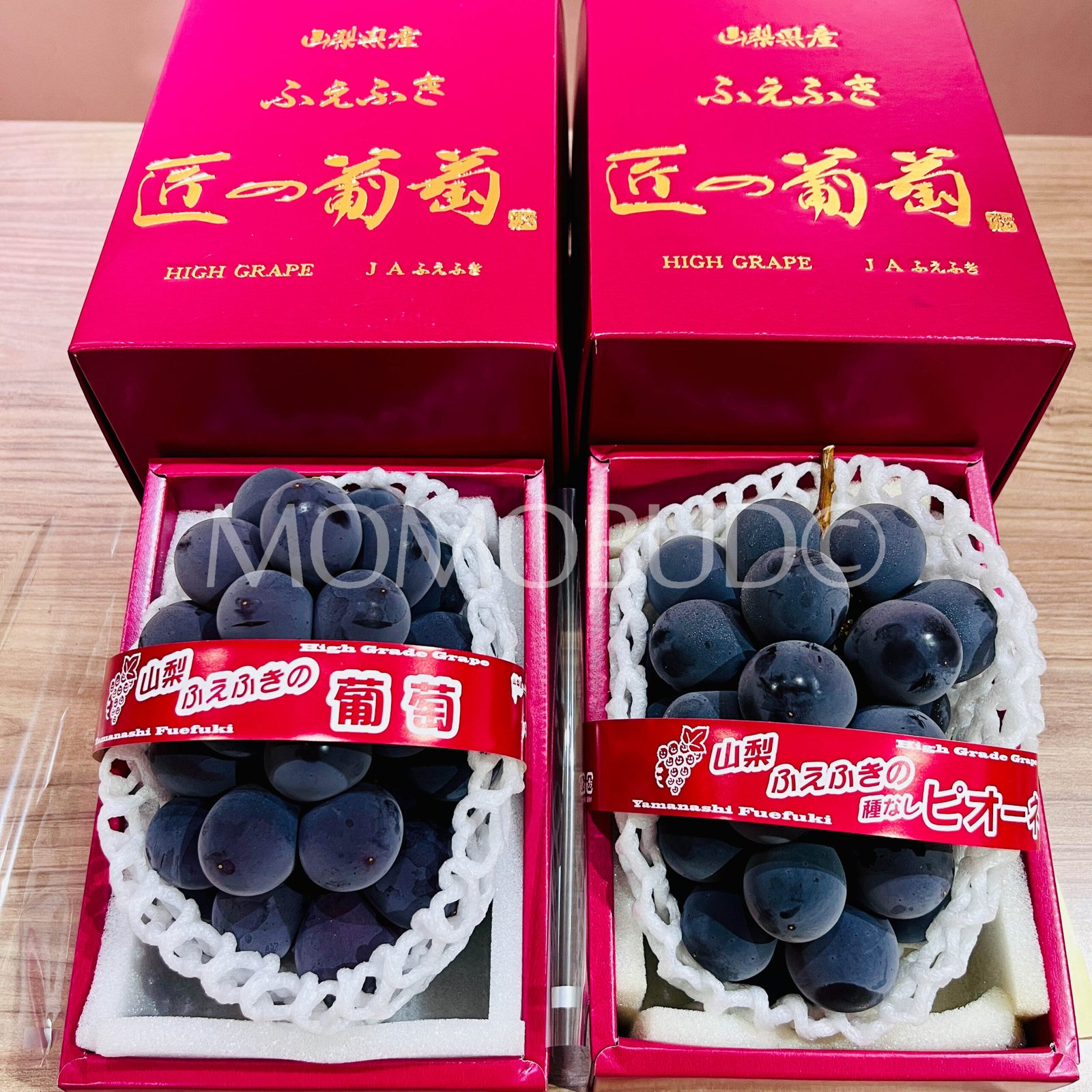Japanese Takumi No Budou Pione Grapes Gift Box (450g approx) - Image 3