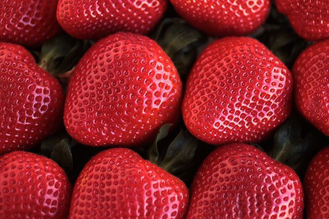 USA Crystal Cove Long Stem Strawberry (454g punnet) - Image 3