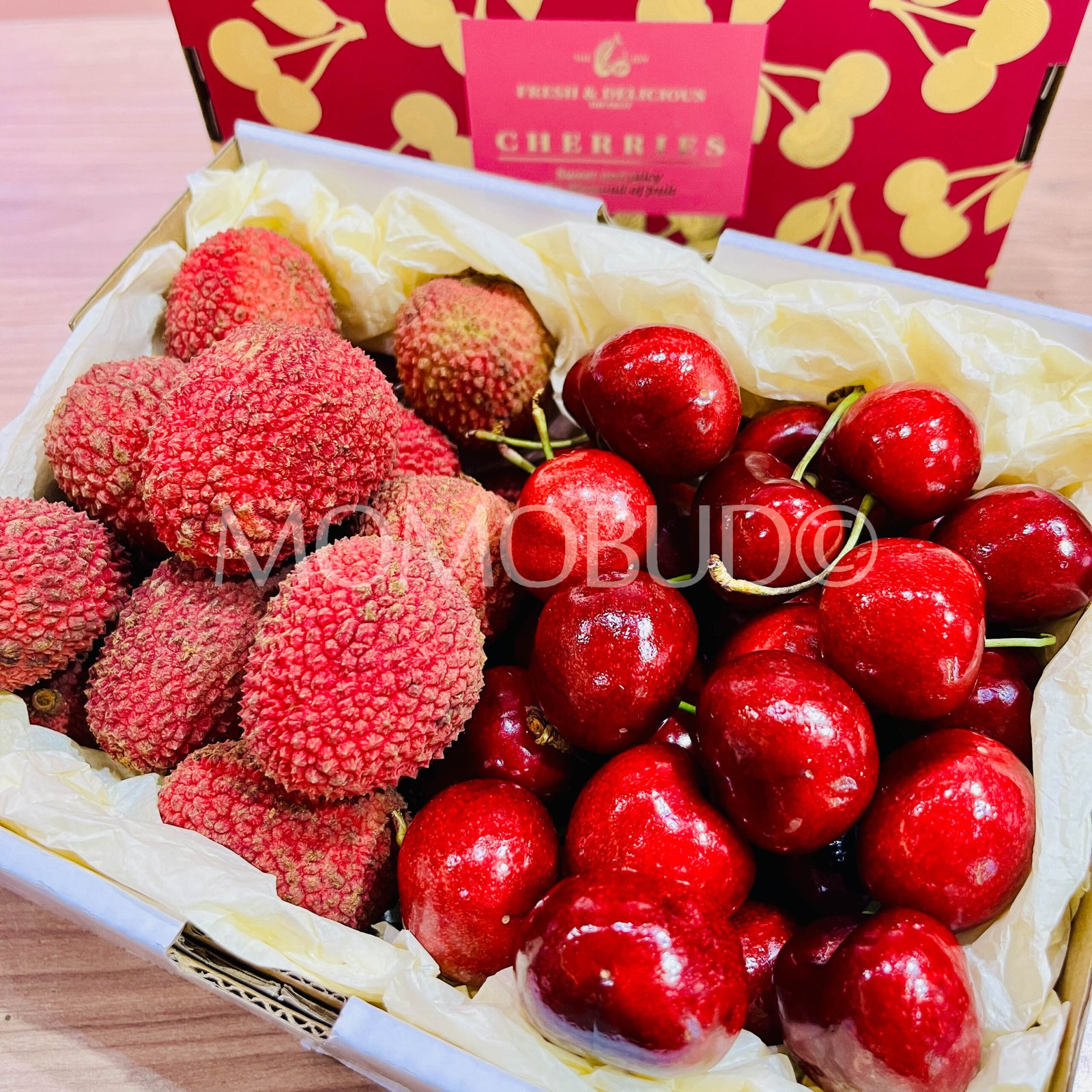 MomoBud Finest Selection Lychee & Red Cherry Gift Box (1.5kg) - Image 3