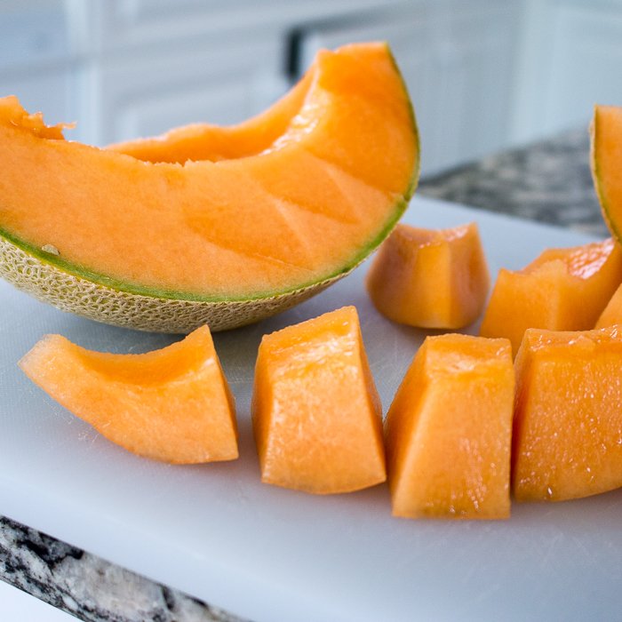 Kumamoto Arus Green & Red Muskmelon Gift Box (2pcs) - Image 4