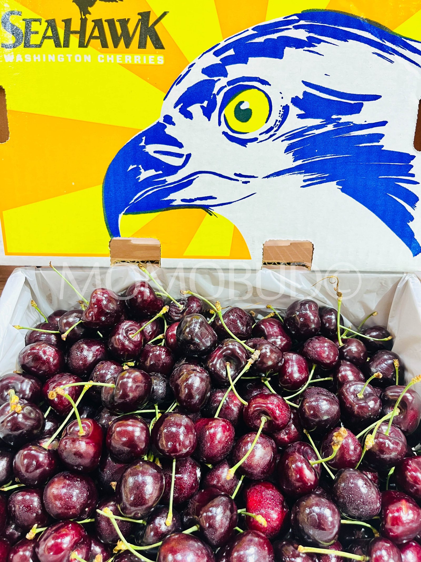 Seahawk Coral Champagne Red Cherry Gift Box (2.5kg) - Image 2